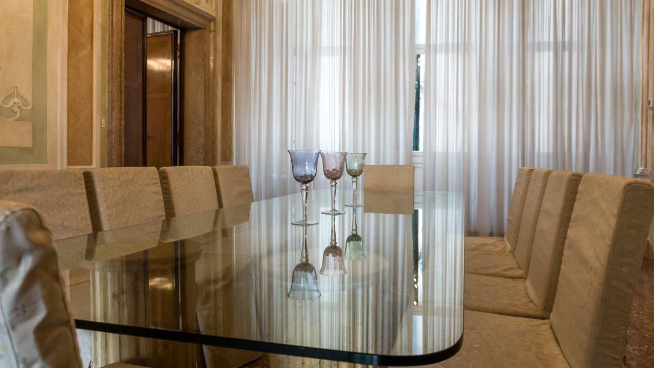 Luxury Balcony Apartment Venetië Buitenkant foto